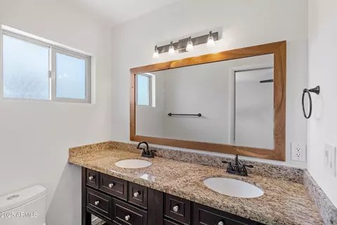 Bath - 6531 N 16th Dr, Phoenix, AZ 85015 photo 3 of 4