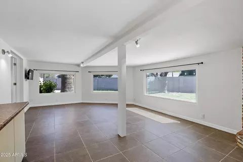 Living - 6531 N 16th Dr, Phoenix, AZ 85015 photo 4 of 5
