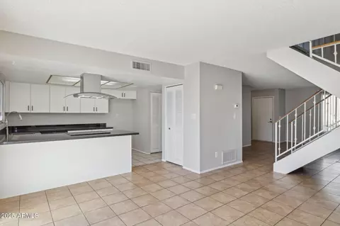 5742 N 43rd Dr, Glendale, AZ 85301