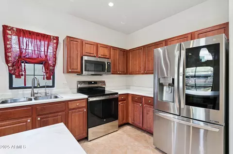 Kitchen - 1702 E Bell Rd #190, Phoenix, AZ 85022 photo 3 of 3