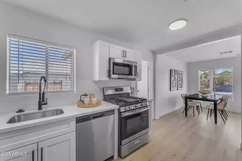 Kitchen - 1518 E Pierce St, Phoenix, AZ 85006 photo 4 of 4