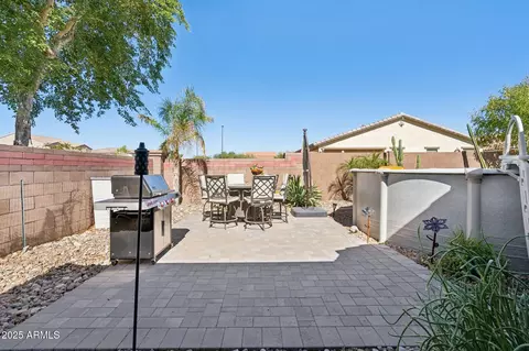 Exterior - 7665 S Stuart Ave, Gilbert, AZ 85298 photo 6 of 7