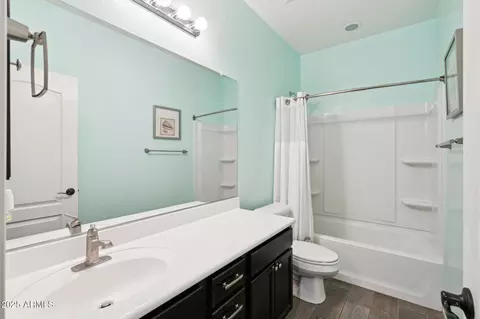 Bath - 7665 S Stuart Ave, Gilbert, AZ 85298 photo 3 of 3