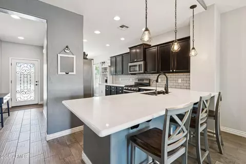 Kitchen - 7665 S Stuart Ave, Gilbert, AZ 85298 photo 2 of 5