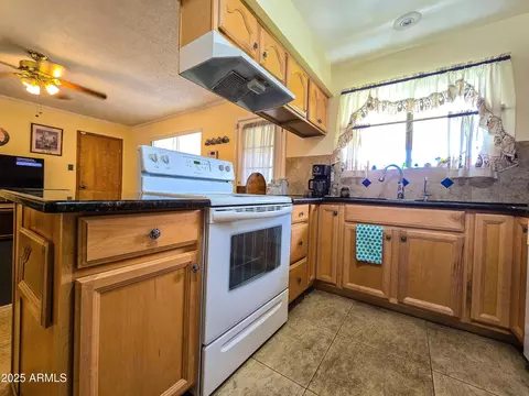 6013 W Avalon Dr, Phoenix, AZ 85033 photo 29