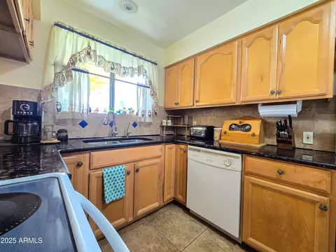 6013 W Avalon Dr, Phoenix, AZ 85033 photo 31