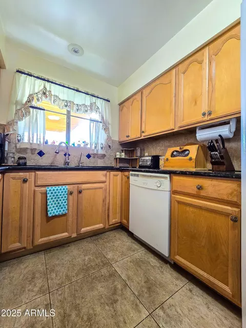 6013 W Avalon Dr, Phoenix, AZ 85033 photo 20