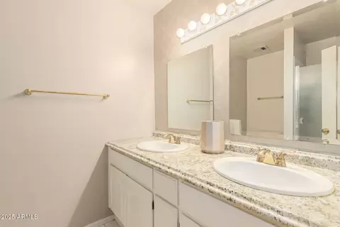 Bath - 2145 Ellis Dr, Tempe, AZ 85282 photo 1 of 3
