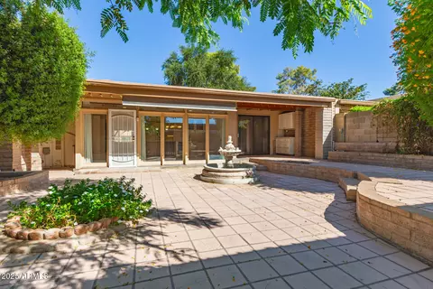 Exterior - 2145 Ellis Dr, Tempe, AZ 85282 photo 1 of 7