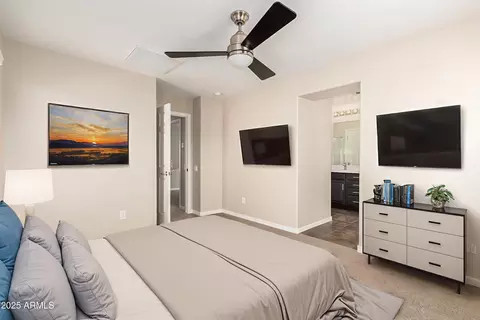 Bedroom - 3964 E Cat Balue Dr, Phoenix, AZ 85050 photo 1 of 5