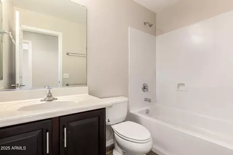 Bath - 3964 E Cat Balue Dr, Phoenix, AZ 85050 photo 2 of 2