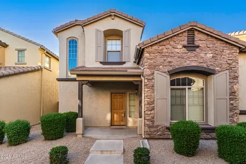 Exterior - 3964 E Cat Balue Dr, Phoenix, AZ 85050 photo 1 of 3