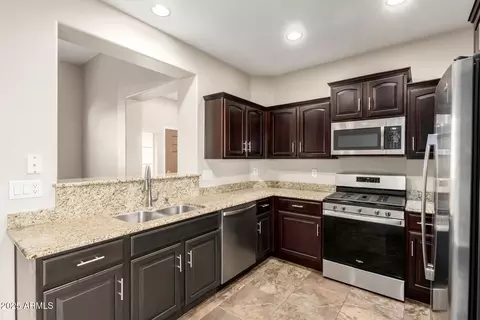 Kitchen - 3964 E Cat Balue Dr, Phoenix, AZ 85050 photo 1 of 2