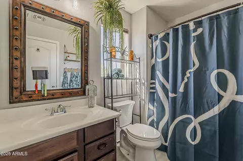 Bath - 3010 E Shady Spring Trl, Phoenix, AZ 85024 photo 4 of 4