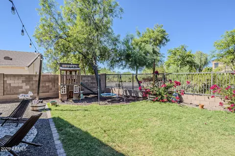 Exterior - 3010 E Shady Spring Trl, Phoenix, AZ 85024 photo 7 of 11