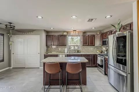 Kitchen - 3010 E Shady Spring Trl, Phoenix, AZ 85024 photo 1 of 8