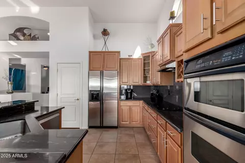 Kitchen - 7302 E Minton Cir, Mesa, AZ 85207 photo 2 of 4