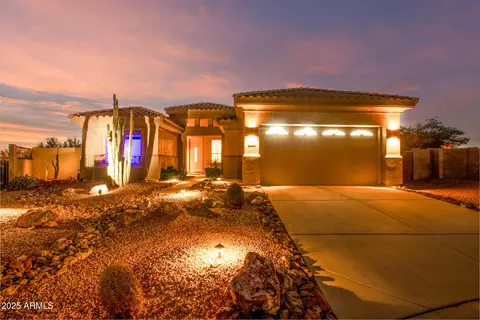 7302 E Minton Cir, Mesa, AZ 85207