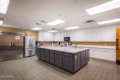Kitchen - 7302 E Minton Cir, Mesa, AZ 85207 photo 4 of 4