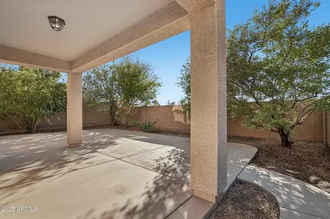 Exterior - 5904 S 35th Pl, Phoenix, AZ 85040 photo 5 of 5
