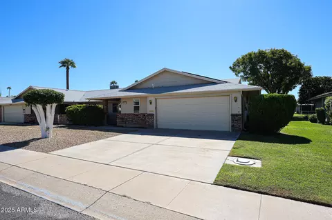 10410 W Saratoga Cir, Sun City, AZ 85351