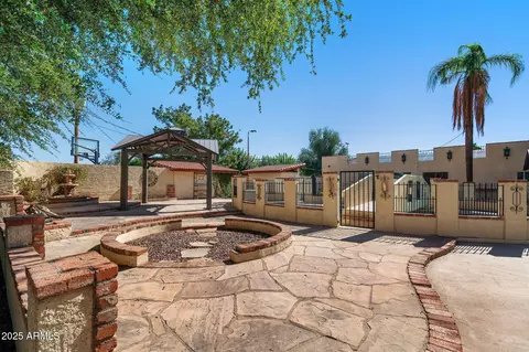 Exterior - 13640 E Williams Field Rd, Gilbert, AZ 85295 photo 5 of 6