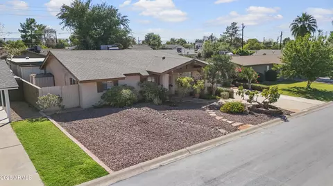View/Area - 4301 E Montecito Ave, Phoenix, AZ 85018 photo 3 of 4