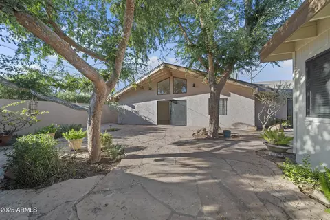 Exterior - 4301 E Montecito Ave, Phoenix, AZ 85018 photo 3 of 4