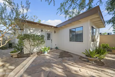 Exterior - 4301 E Montecito Ave, Phoenix, AZ 85018 photo 1 of 4