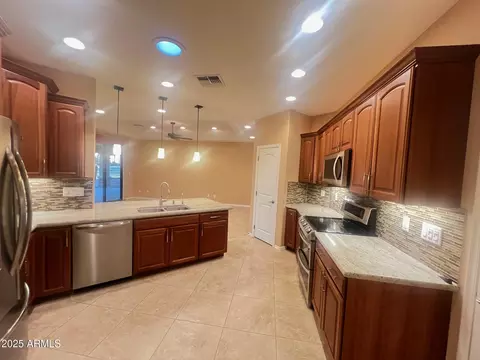 Kitchen - 5721 E Player Pl, Mesa, AZ 85215 photo 2 of 5