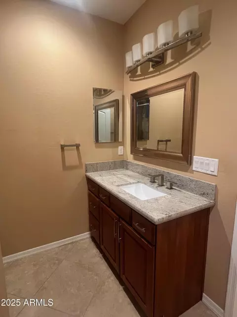 Bath - 5721 E Player Pl, Mesa, AZ 85215 photo 2 of 6