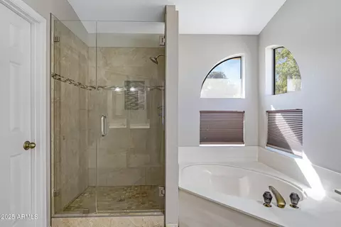 Bath - 14618 S 34th Pl, Phoenix, AZ 85044 photo 2 of 4