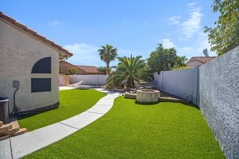Exterior - 14618 S 34th Pl, Phoenix, AZ 85044 photo 3 of 7
