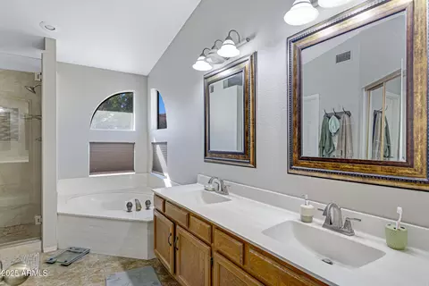 Bath - 14618 S 34th Pl, Phoenix, AZ 85044 photo 1 of 4