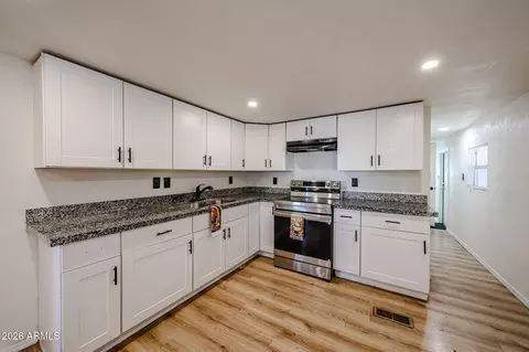 515 E Charleston Ave, Phoenix, AZ 85022 photo 9