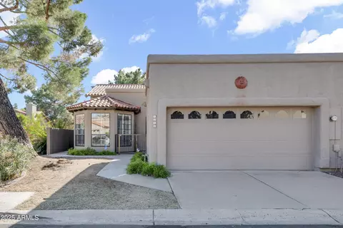 4043 E Paradise Dr, Phoenix, AZ 85028