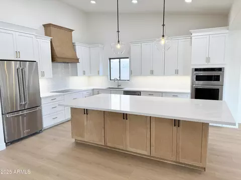 8849 W Port Royale Ln, Peoria, AZ 85381