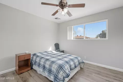 Bedroom - 3320 W Windrose Dr, Phoenix, AZ 85029 photo 3 of 3
