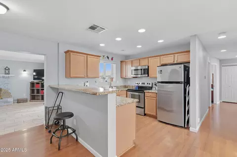 Kitchen - 3320 W Windrose Dr, Phoenix, AZ 85029 photo 1 of 4