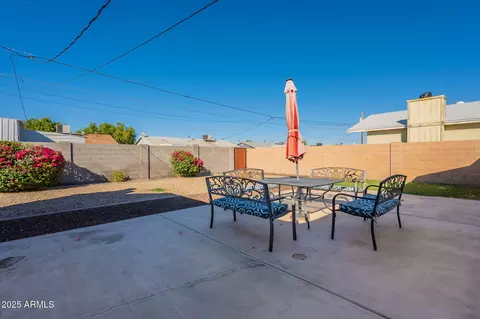 Exterior - 3320 W Windrose Dr, Phoenix, AZ 85029 photo 2 of 5