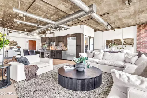 21 E 6th St #616, Tempe, AZ 85281