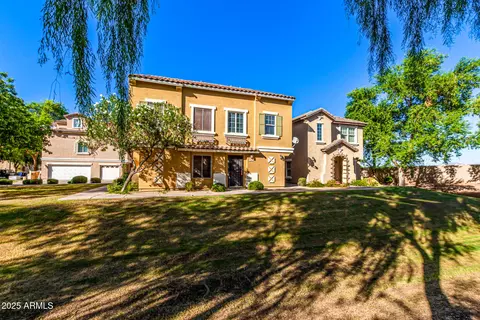 1345 S Owl Dr, Gilbert, AZ 85296 photo 2