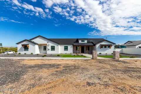 28673 N Thompson Rd, San Tan Valley, AZ 85142