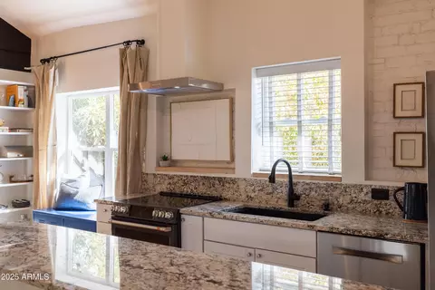 Kitchen - 829 N 8th Ave, Phoenix, AZ 85007 photo 1 of 6