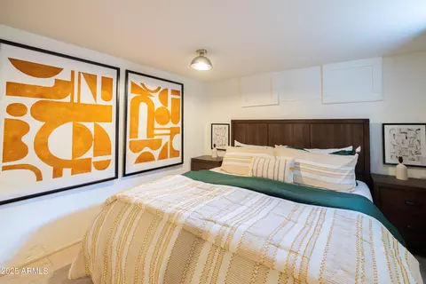 Bedroom - 829 N 8th Ave, Phoenix, AZ 85007 photo 5 of 9