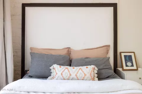 Bedroom - 829 N 8th Ave, Phoenix, AZ 85007 photo 8 of 9
