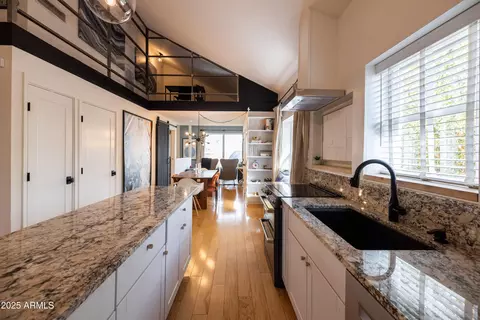 Kitchen - 829 N 8th Ave, Phoenix, AZ 85007 photo 5 of 6