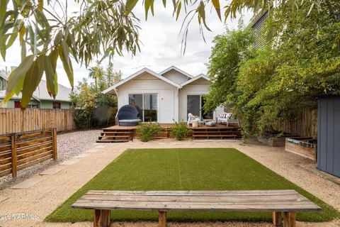 Exterior - 829 N 8th Ave, Phoenix, AZ 85007 photo 13 of 14