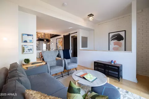 Living - 829 N 8th Ave, Phoenix, AZ 85007 photo 11 of 11