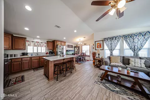 10810 N 91st Ave #66, Peoria, AZ 85345
